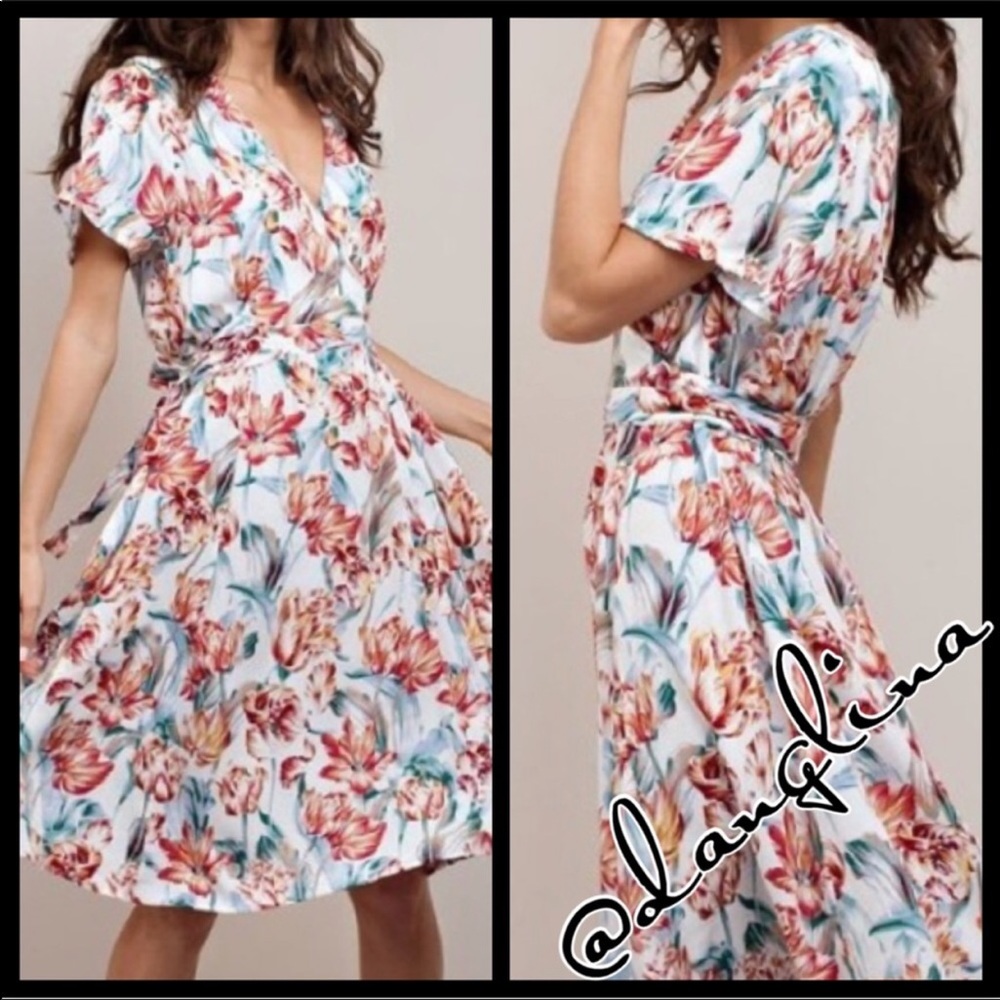 ❣️Sale was $45 down sizing❣️ Floral wrap dress - Picture 3 of 7